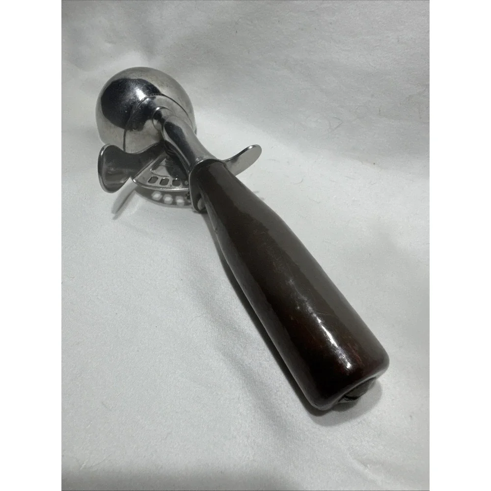 Vintage Shore Craft 16 Ice Cream Scoop Wood‎ Handle 1950s Stainless/Wood EUC